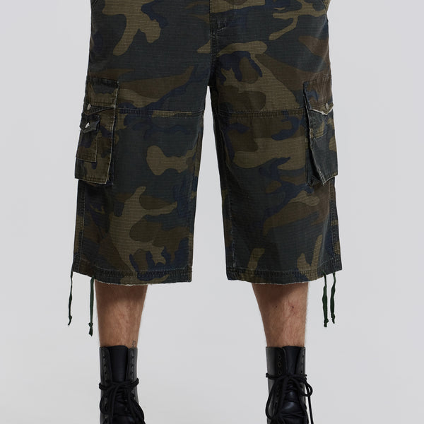 Below the hot sale knee camo shorts