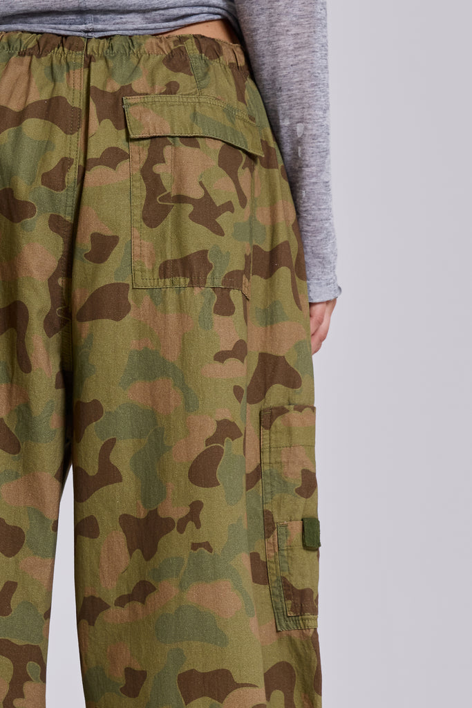 Duck Camo Parachute Pants