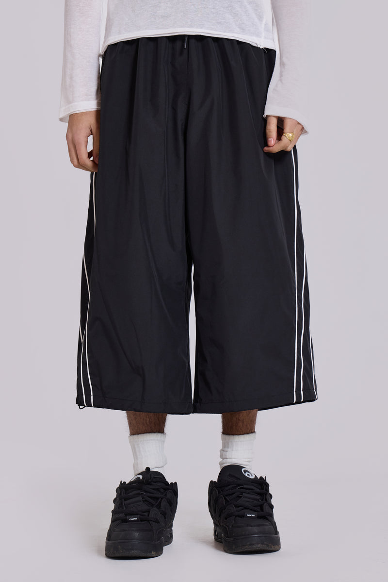 Black Vapor 3/4 Shorts