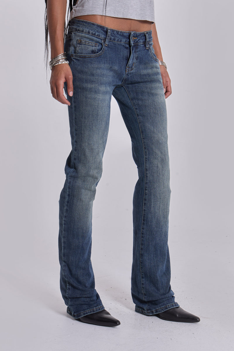 Cassia Cooper Bootcut Jeans in Mid Blue