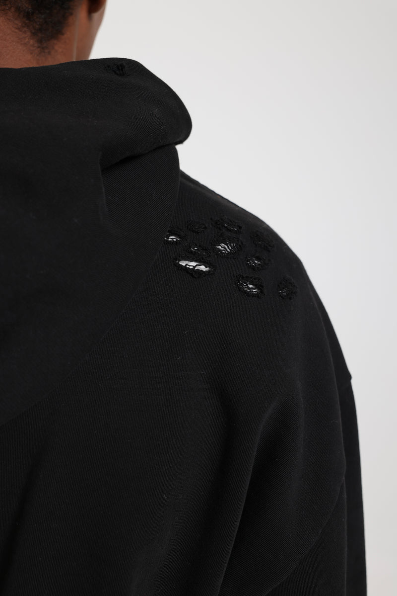 Pullover Bitten Hoodie in Black