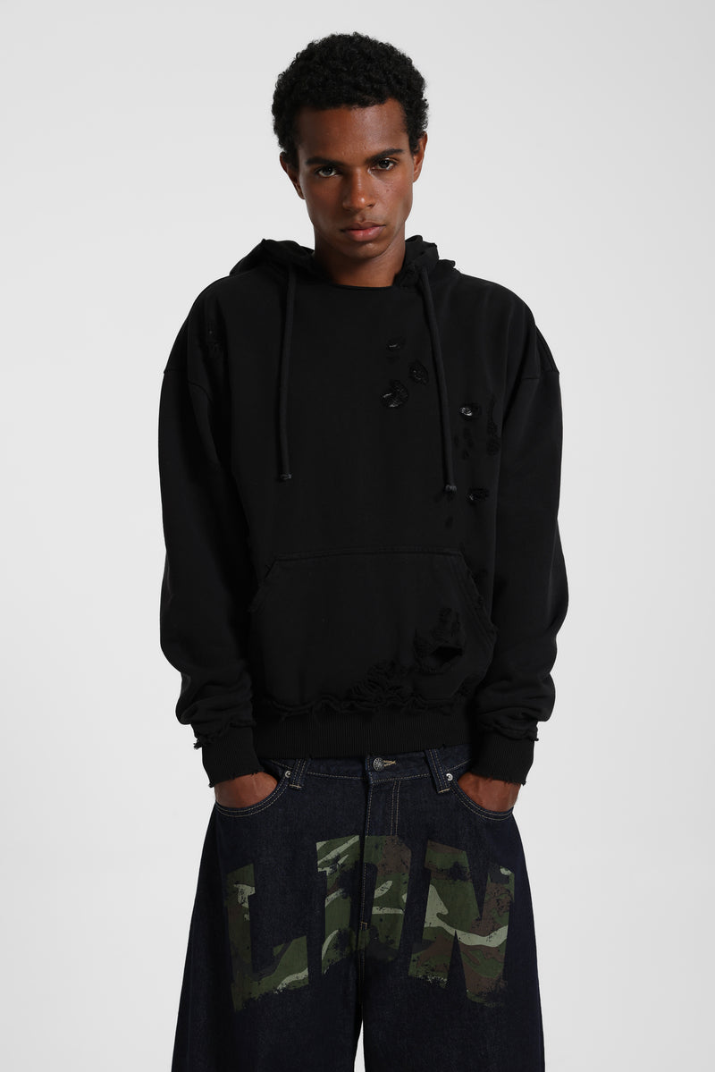 Pullover Bitten Hoodie in Black