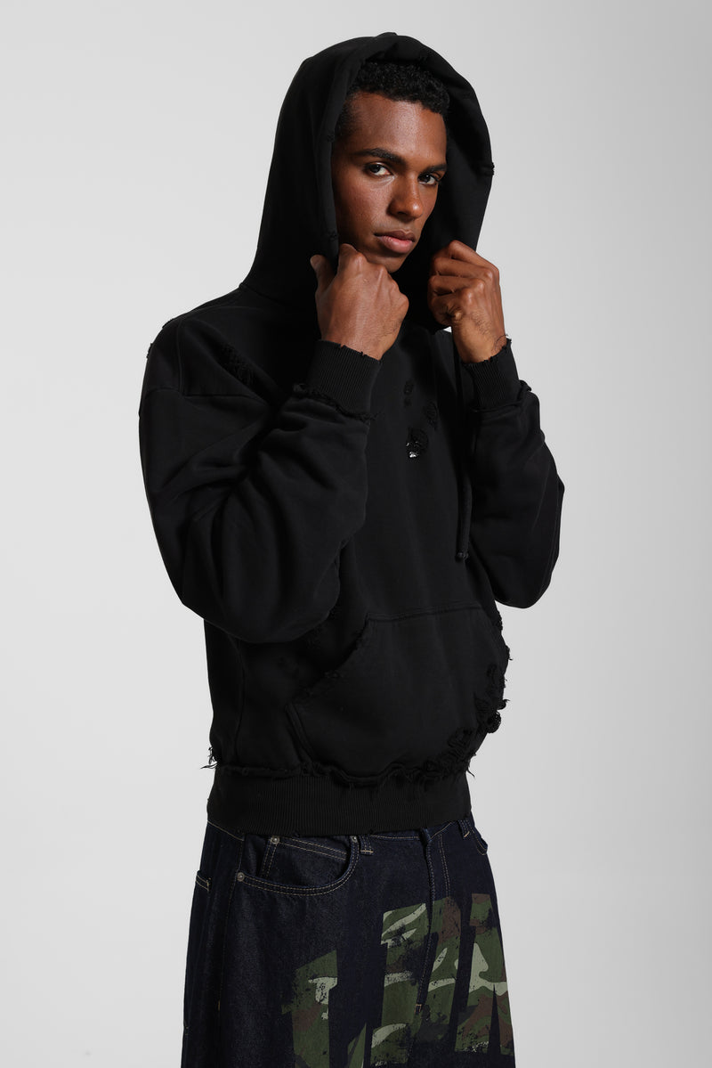 Pullover Bitten Hoodie in Black