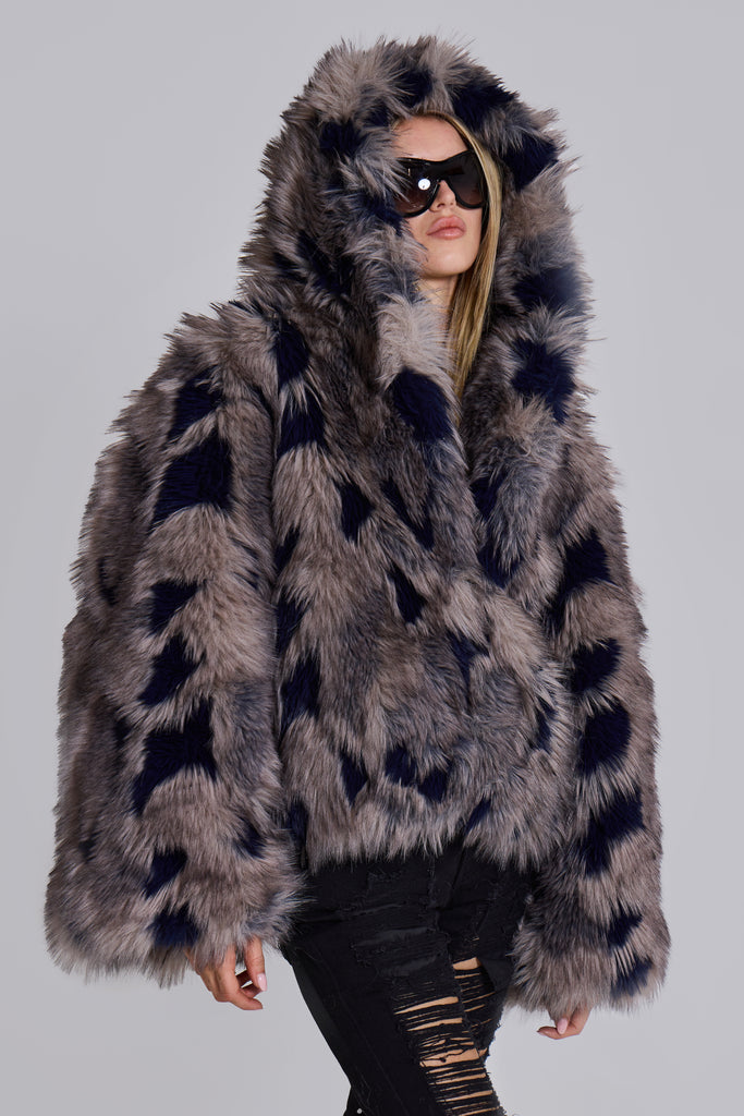 Mara Oversized Faux Fur Coat in Ashen