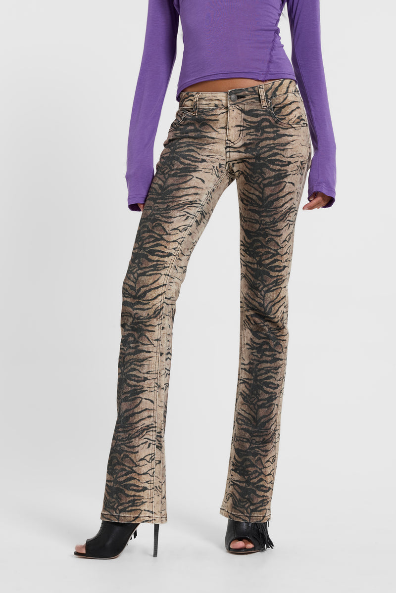 Leona Bootcut Cooper Jeans in Tiger