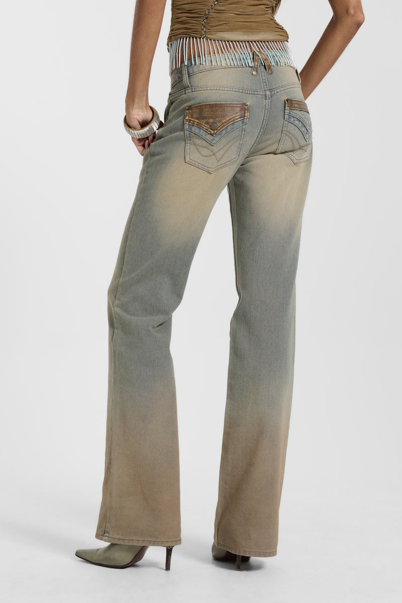 Leni Low Rise Flare Jeans in Dust