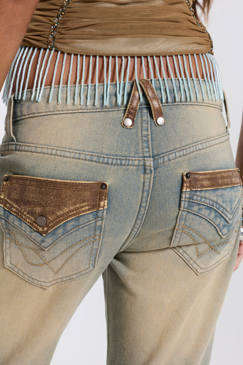 Leni Low Rise Flare Jeans in Dust