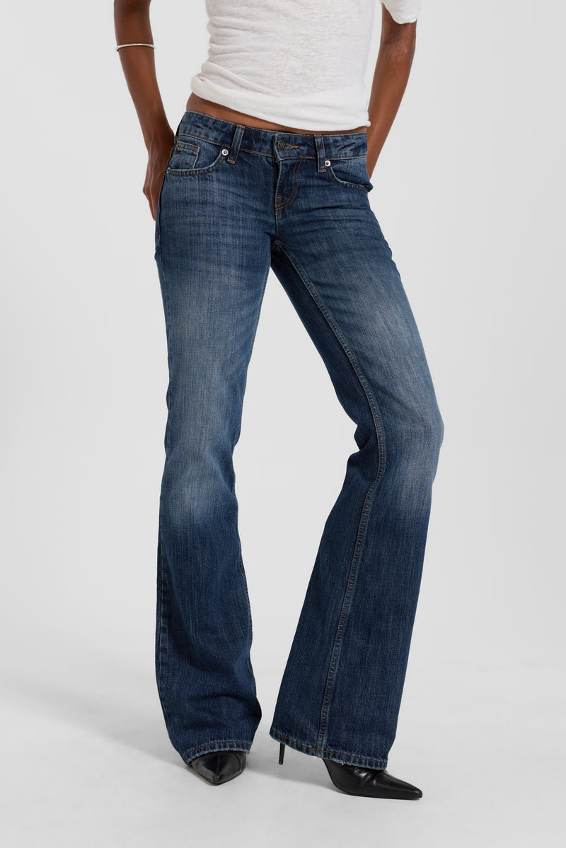 Leni Low Rise Flare Jeans in Mid Blue