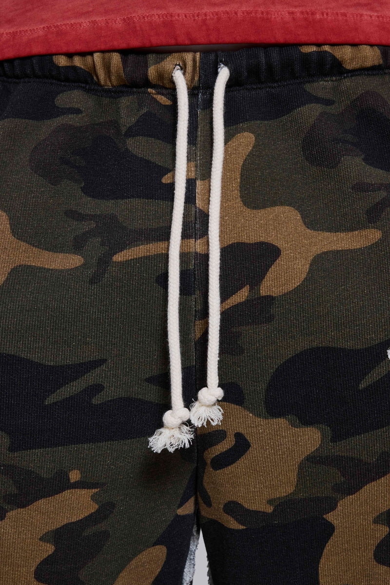 Cleo Slouchy Jogger Shorts in Camo
