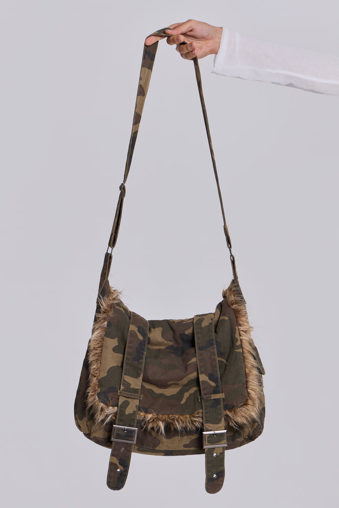 WASHED CAMO FAUX FUR MESSENGER BAG