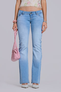 Kelsey Low Rise Slim Fit Bootcut Jeans in Light Wash - W26 / Blue