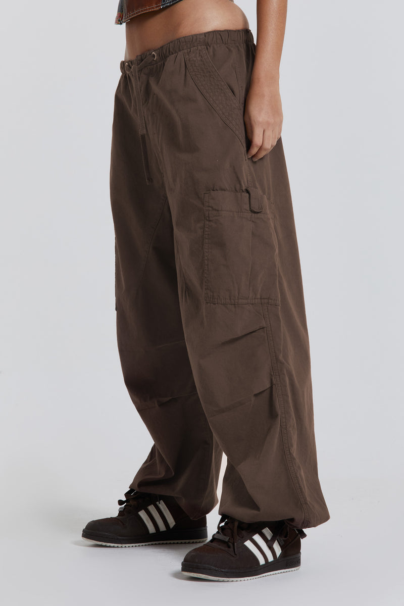 Jaded London OVERSIZED PARACHUTE PANTS - Cargo trousers - brown 